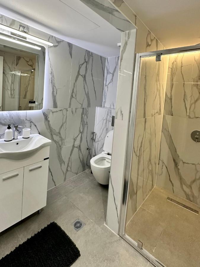 City Centre Apartment Patras Esterno foto
